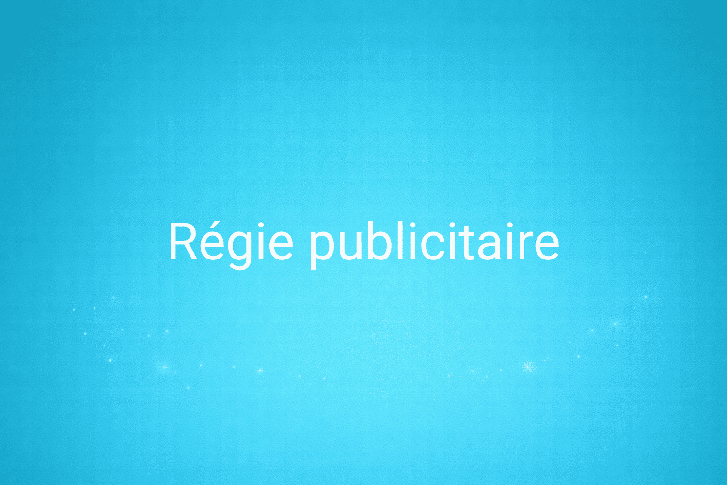 Illustration minimaliste sur fond bleu avec texte "Régie publicitaire", définition liée à la catégorie Stratégie Marketing du glossaire marketing de M-Twice