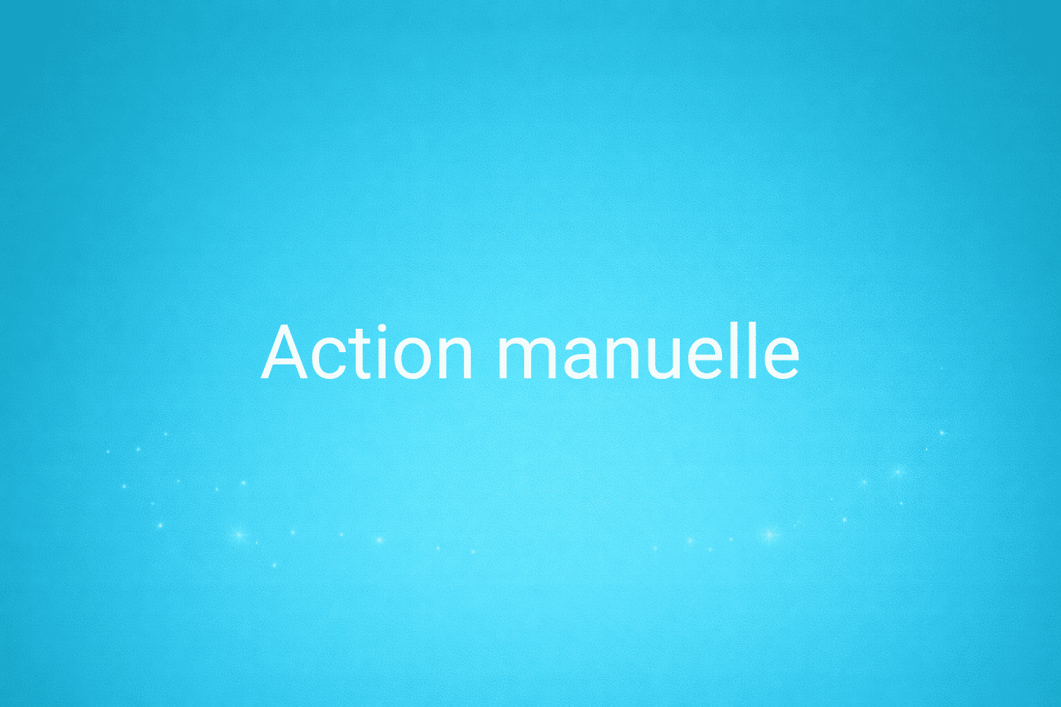 Illustration minimaliste sur fond bleu avec texte "Action manuelle", définition liée à la catégorie e-commerce du glossaire marketing de M-Twice